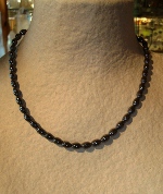 Collier h&eacute;matite