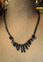 Collier h&eacute;matite