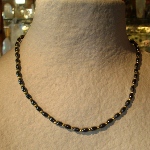 Collier h&eacute;matite