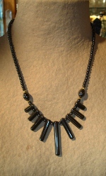 Collier h&eacute;matite