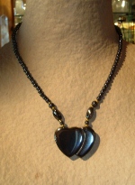 Collier h&eacute;matite