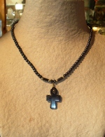 Collier h&eacute;matite